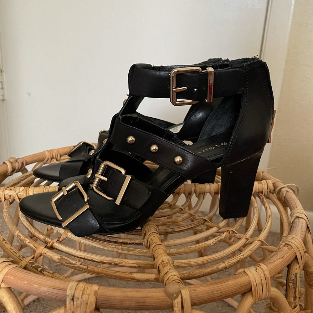 NWT BCBG Buckle Heels